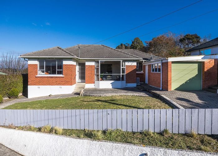  at 25 Brockville Road, Glenross, Dunedin