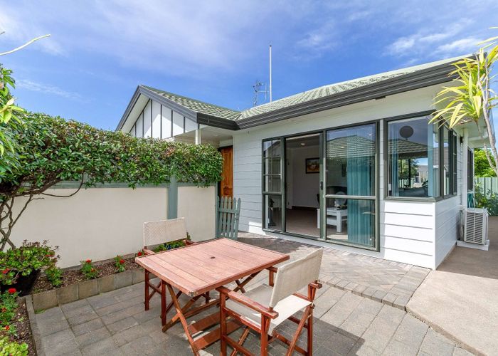  at 8/2A Spriggs Crescent, Greenmeadows, Napier