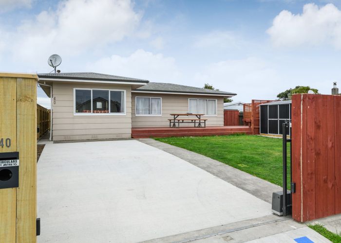  at 40 Raglan Avenue, Cloverlea, Palmerston North
