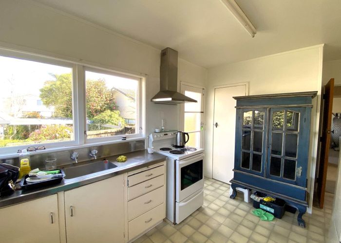  at 2/8A Belmont Terrace, Milford, North Shore City, Auckland