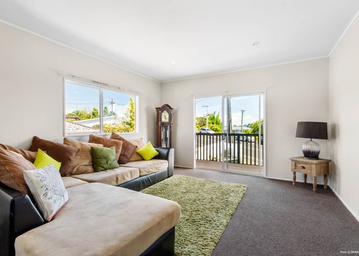  at 1/38B Manuka Road, Glenfield, Auckland