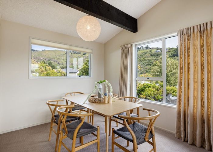  at 86 Wakatu Avenue, Redcliffs, Christchurch City, Canterbury