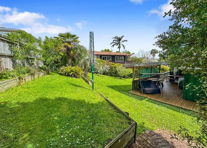  at 2/58 Glencoe Road, Browns Bay, North Shore City, Auckland
