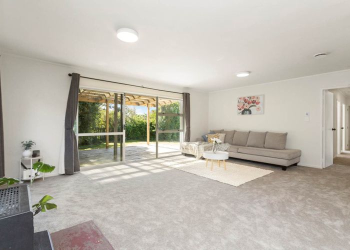  at 20 Taranui Place, Henderson, Waitakere City, Auckland