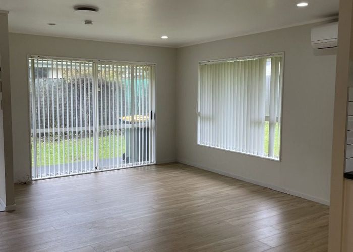  at 20 Legacy Drive, Henderson, Waitakere City, Auckland