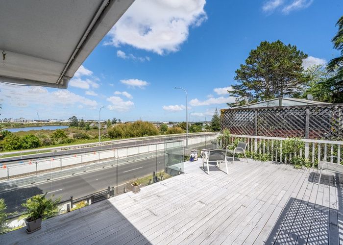  at 186 Ti Rakau Drive, Pakuranga Heights, Manukau City, Auckland