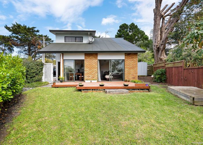  at 2/78A Woodglen Road, Glen Eden, Auckland