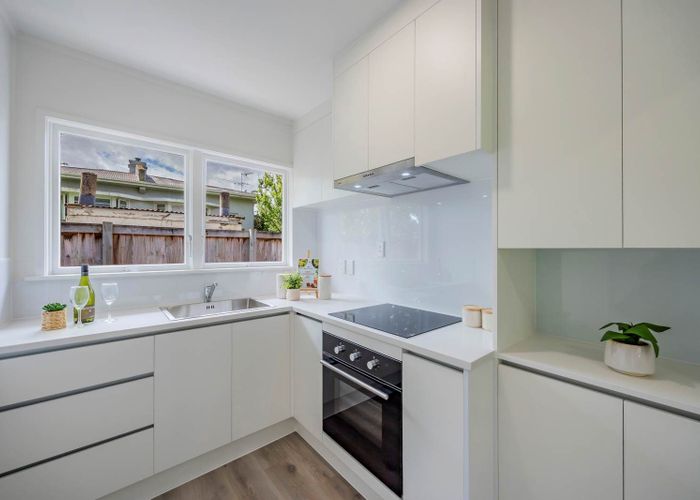  at 2/2 Marsden Avenue, Mount Eden, Auckland City, Auckland