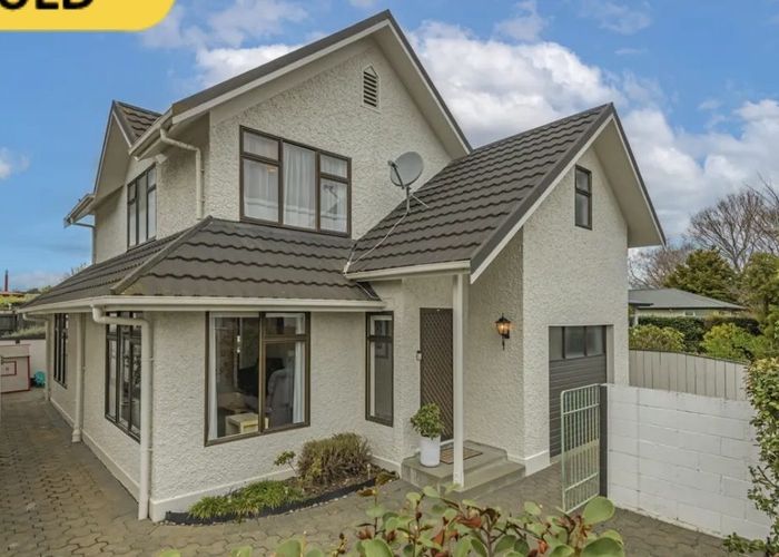  at 1A Surrey Crescent, Hokowhitu, Palmerston North