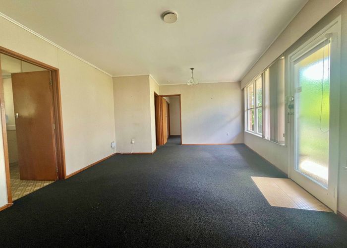  at 3/77 Royal View Road, Te Atatu South, Waitakere City, Auckland