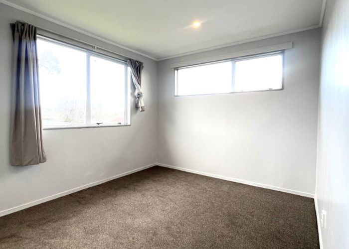  at 2/30 Coombe Avenue, Ōtara, Auckland