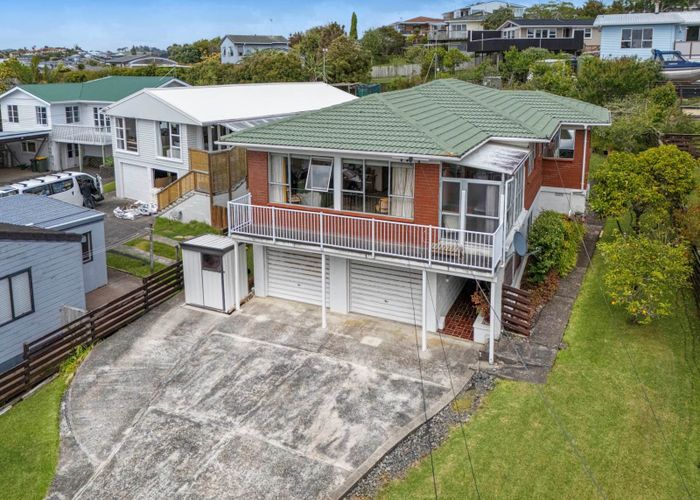  at 11 Red Beach Road, Red Beach, Red Beach