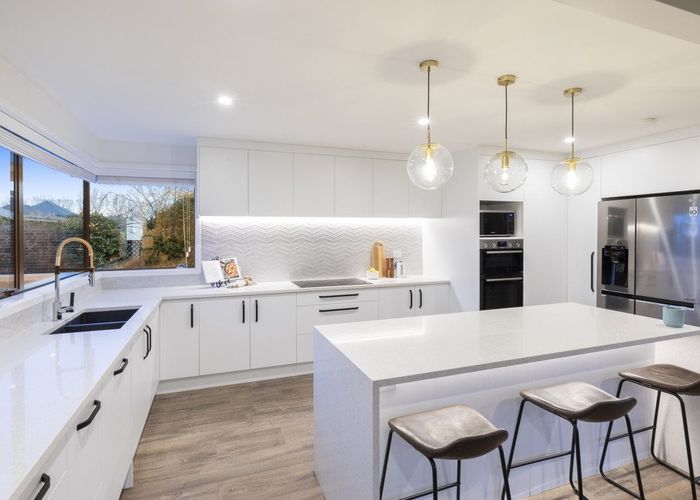  at 54 Regency Crescent, Redwood, Christchurch