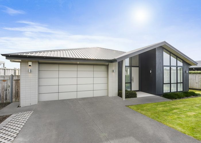  at 22 Kibblewhite Avenue, Beachlands, Manukau City, Auckland