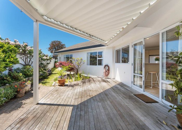  at 2/4 Fenwick Avenue, Milford, North Shore City, Auckland