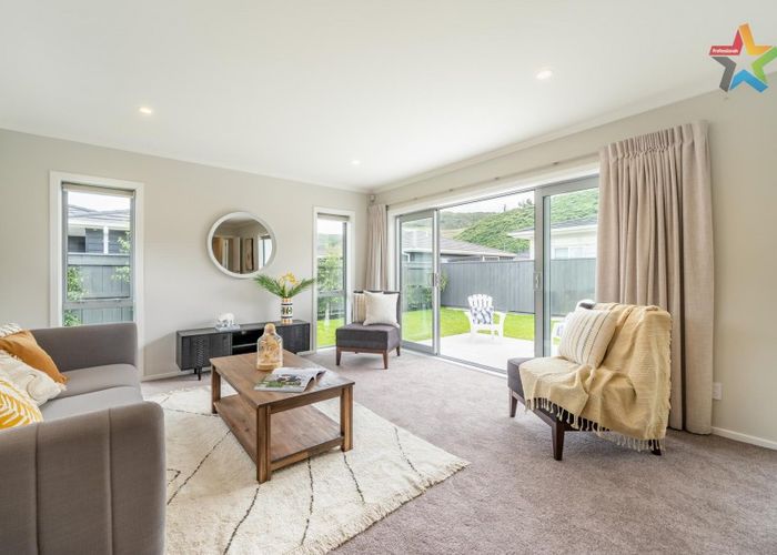  at 7 Ford Road, Manor Park, Lower Hutt
