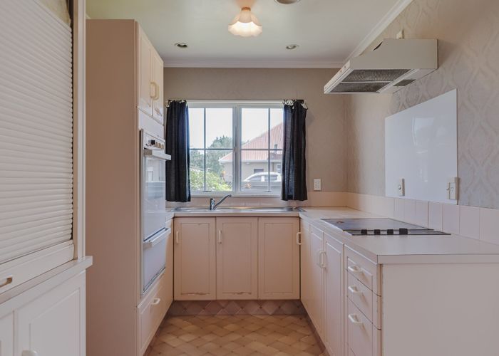  at 6 Kingston Street, Awapuni, Palmerston North