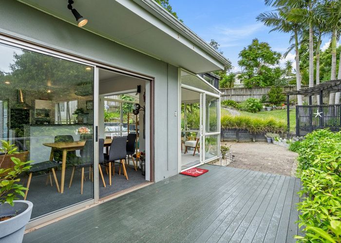  at 2/43 Seaton Road, Murrays Bay, North Shore City, Auckland