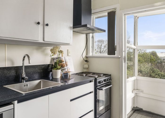  at 4/26 Portman Road, Mount Wellington, Auckland City, Auckland