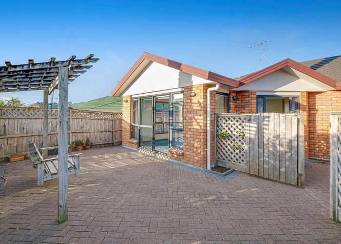  at 10 Angel Way, Stanmore Bay, Rodney, Auckland