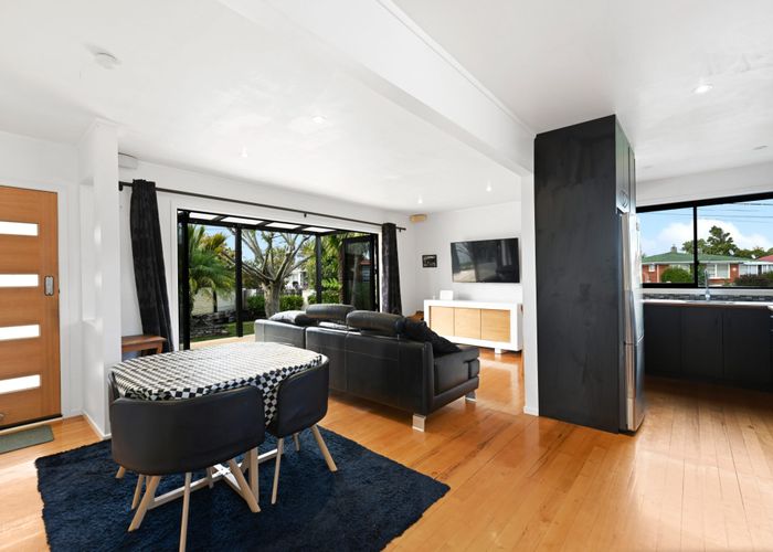  at 42 English Street, Saint Andrews, Hamilton, Waikato