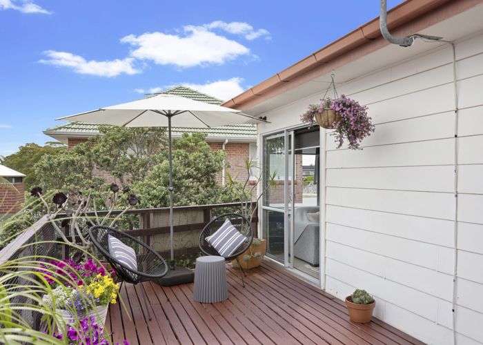  at 61 Forest Hill Road, Henderson, Auckland