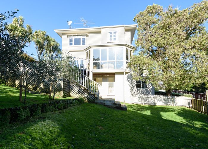  at 36 Everest Street, Khandallah, Wellington