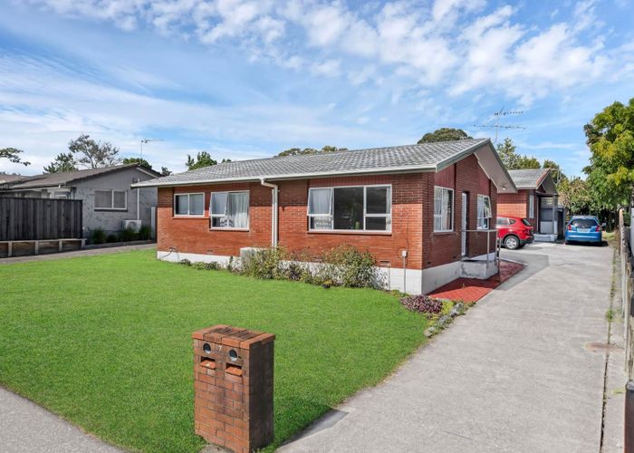  at 1/7 Ballater Place, Highland Park, Manukau City, Auckland