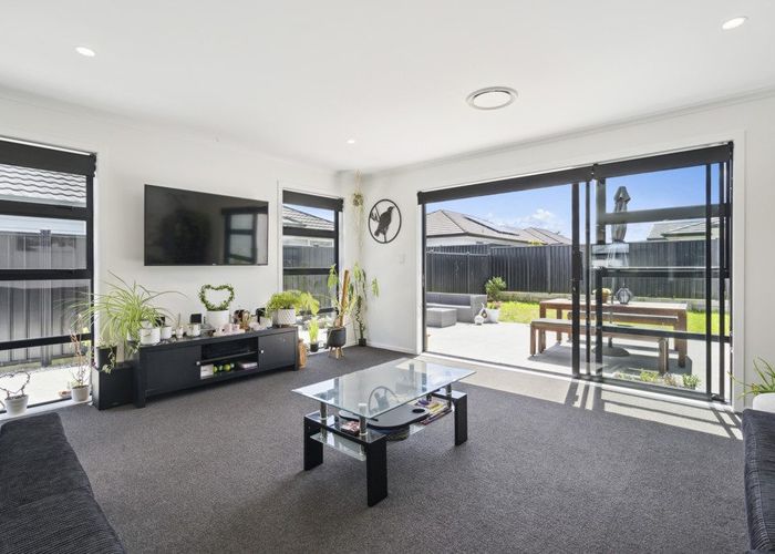  at 97 Mawai Hakona Drive, Wallaceville, Upper Hutt, Wellington