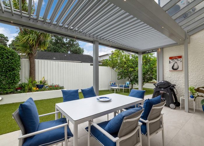  at 2/14 Sanders Avenue, Takapuna, North Shore City, Auckland