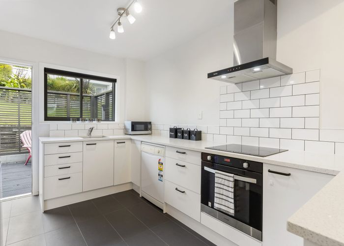  at 1/166 Beach Haven Road, Beach Haven, Auckland