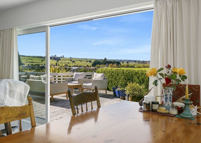  at 2/13 Scenic Heights, Acacia Bay, Taupō