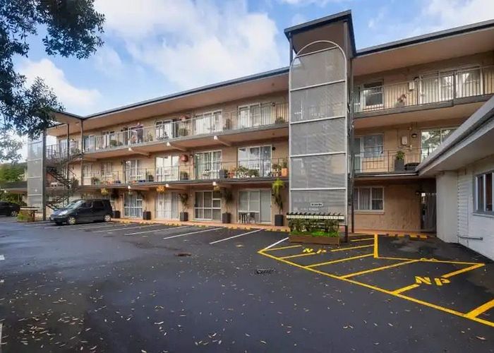  at 16/43 Woodward Road, Mount Albert, Auckland City, Auckland