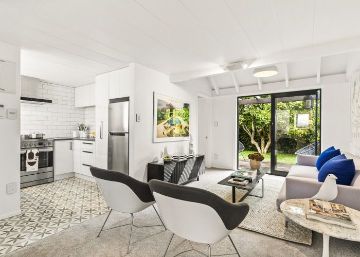  at 8/2 Burt Road, Mount Wellington, Auckland