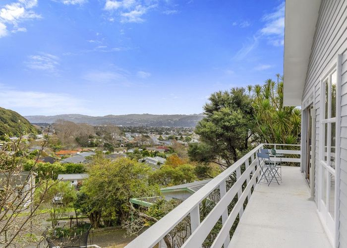  at 8 Damian Grove, Waterloo, Lower Hutt, Wellington