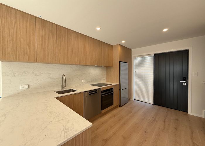  at 2/43 Heretaunga Street, Petone, Lower Hutt, Wellington