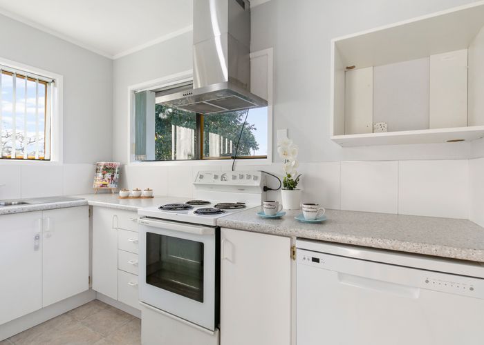  at 4/34 Wedgwood Avenue, Mangere East, Auckland