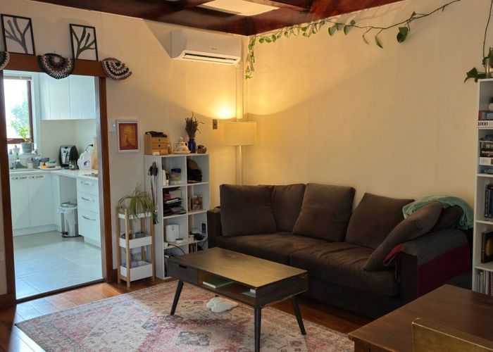  at 2/352 Mount Albert Road, Mount Roskill, Auckland City, Auckland