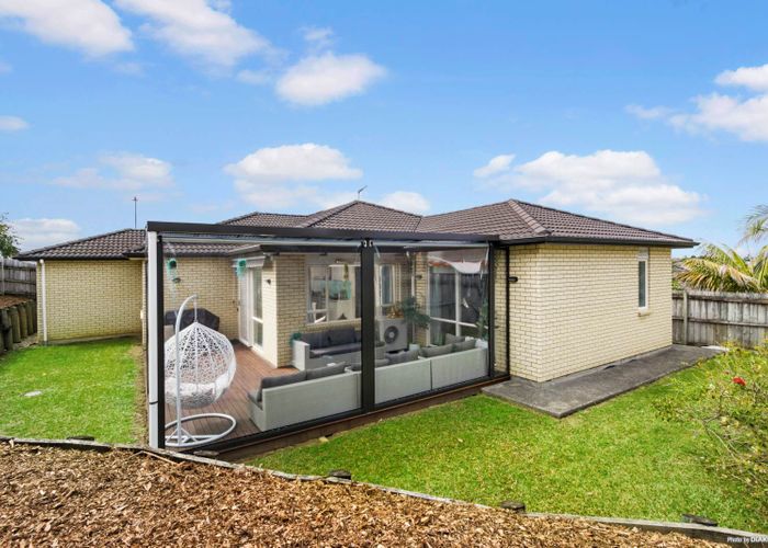  at 80 Lake Panorama Drive, Henderson Valley, Auckland