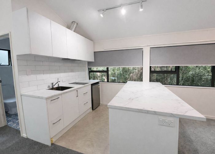  at 416 Scenic Drive, Waiatarua, Waitakere City, Auckland