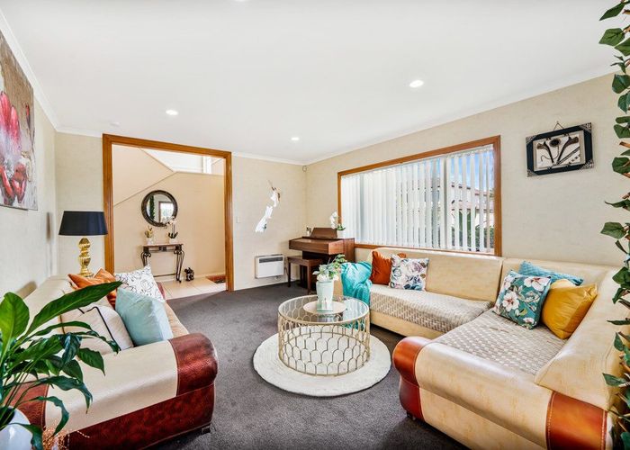  at 11 Barcaldine Road, Flat Bush, Auckland