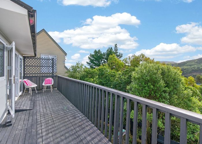  at 27 Kingsley Street, Stokes Valley, Lower Hutt, Wellington