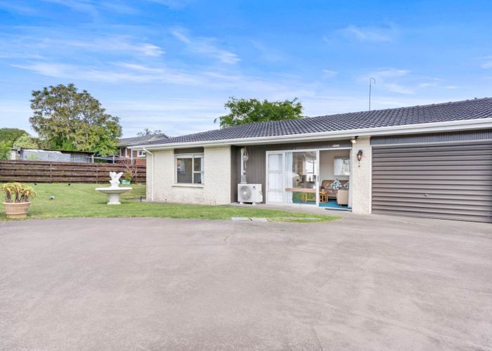  at 1/6 Hemsway Place, Sunnyhills, Manukau City, Auckland