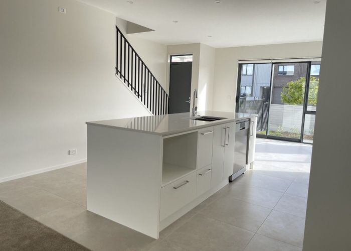  at 17 Whimbrel Road, Flat Bush, Manukau City, Auckland