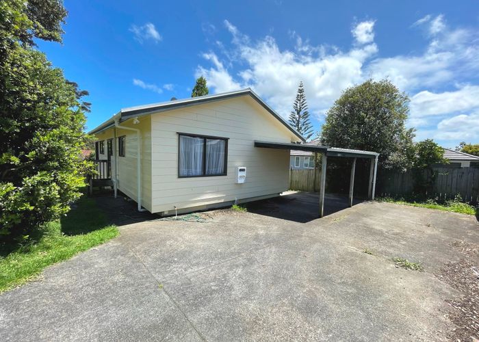  at 2/137 Rosier Road, Glen Eden, Auckland
