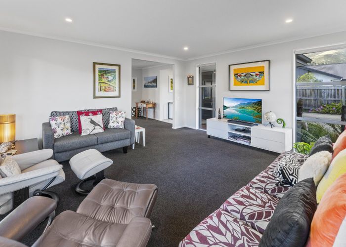  at 16 Cupola Crescent, Richmond