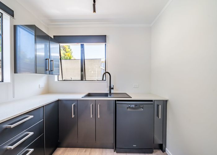  at B/15 Gribble Grove, Stokes Valley, Lower Hutt