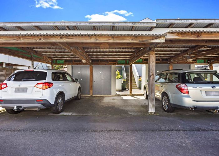  at 20/5 Carolina Place, Albany, North Shore City, Auckland