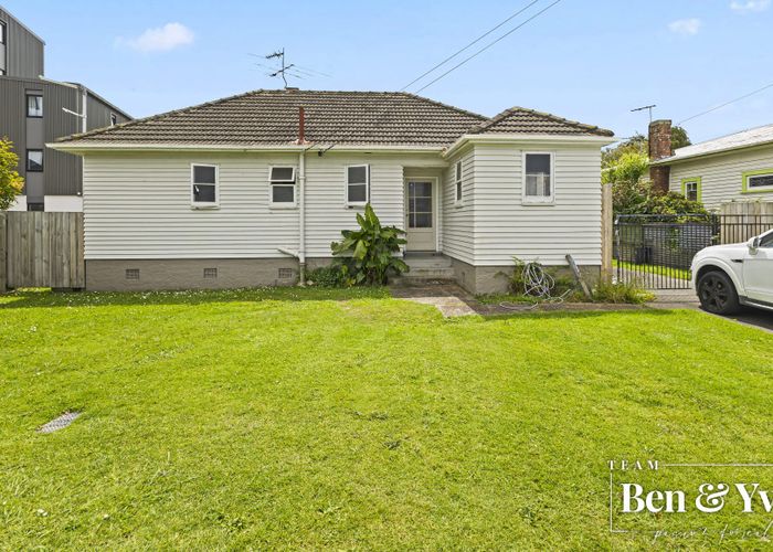  at 4 Cracroft Street, Otahuhu, Auckland