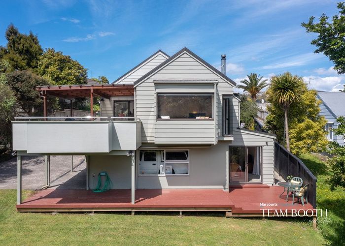  at 126 Lynn Road, Bayview, Auckland